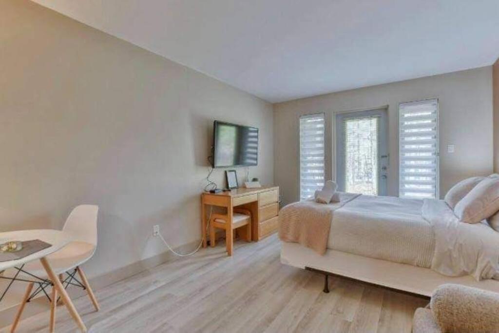 The Sunny Pastry Hotel Mont-Tremblant Ngoại thất bức ảnh